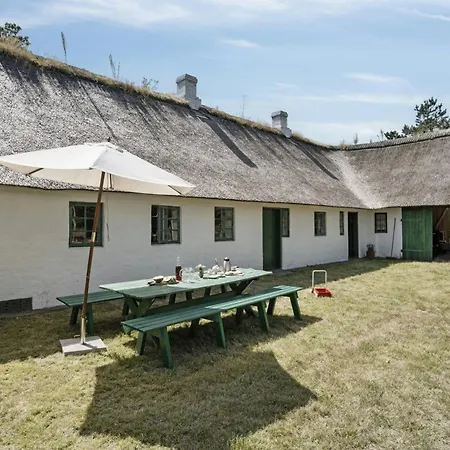 Bygone Time At Cartwright's Farm In Feriehus